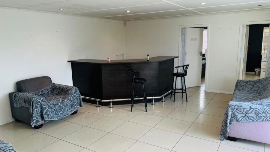 5 Bedroom Property for Sale in Greenfields Eastern Cape